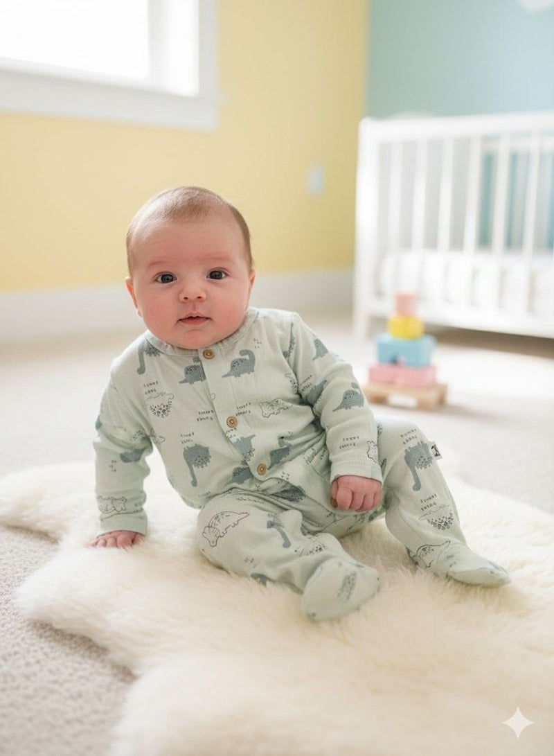 فاني باني بيجاما نوم للأطفال الرضع، بنقشة ديناصورات خضراء، بأكمام طويلة، وإغلاق بأزرار أمامية. - Image 2